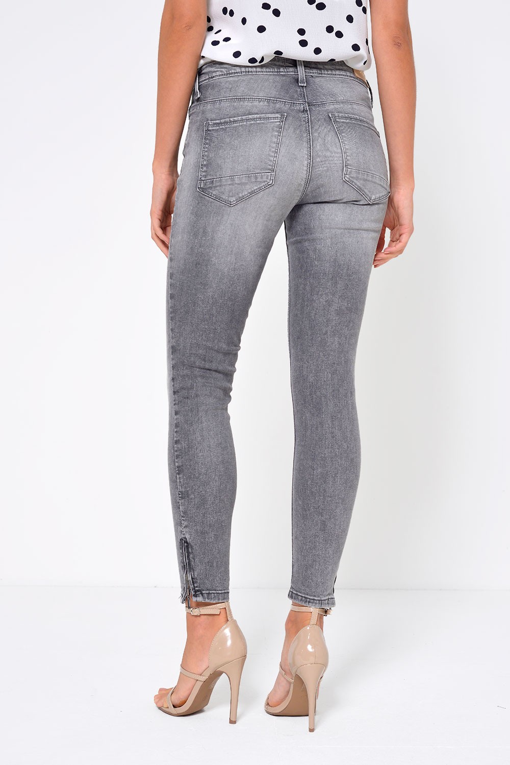 Only Kendell Regular Ankle Zip Jeans in Medium Grey | iCLOTHING