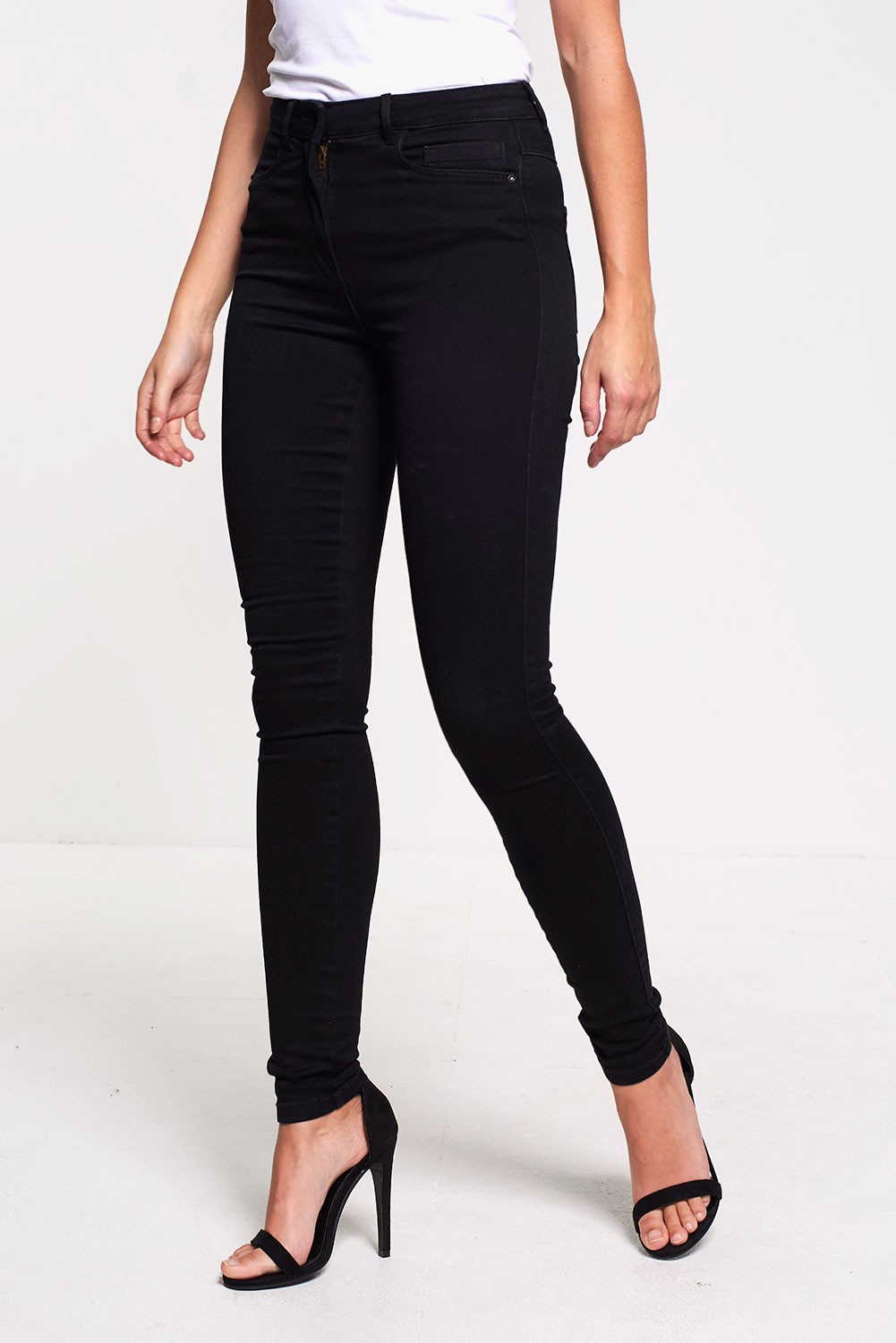 Vero Moda Sophia Regular High Waist Skinny Jeans in Black | iCLOTHING