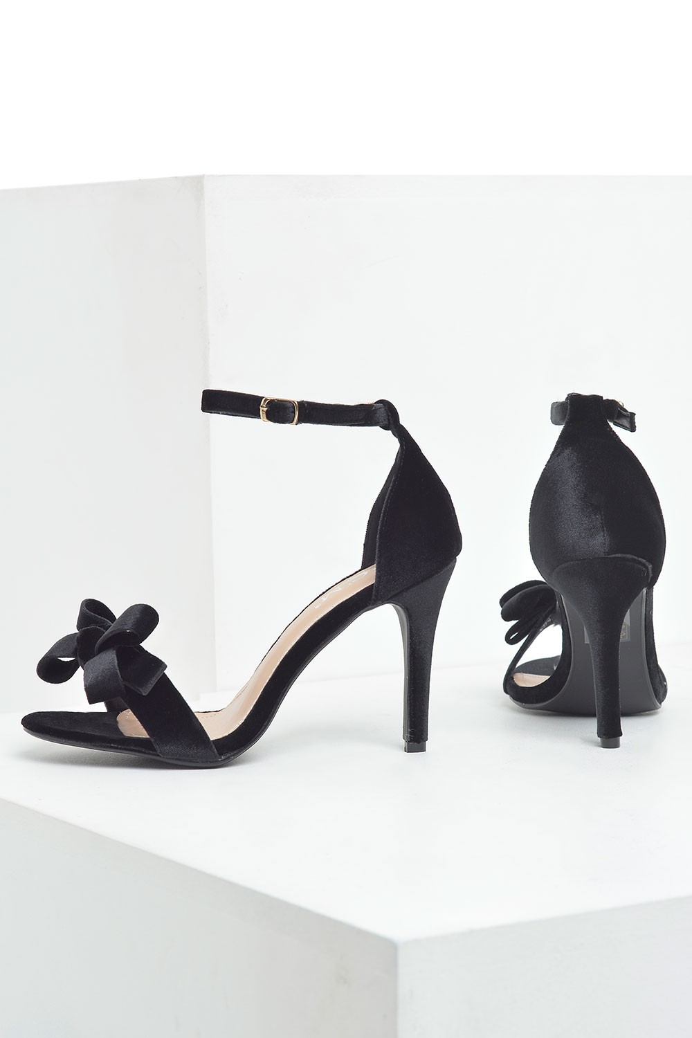 C'M Paris Nina Bow Velvet Sandals in Black | iCLOTHING