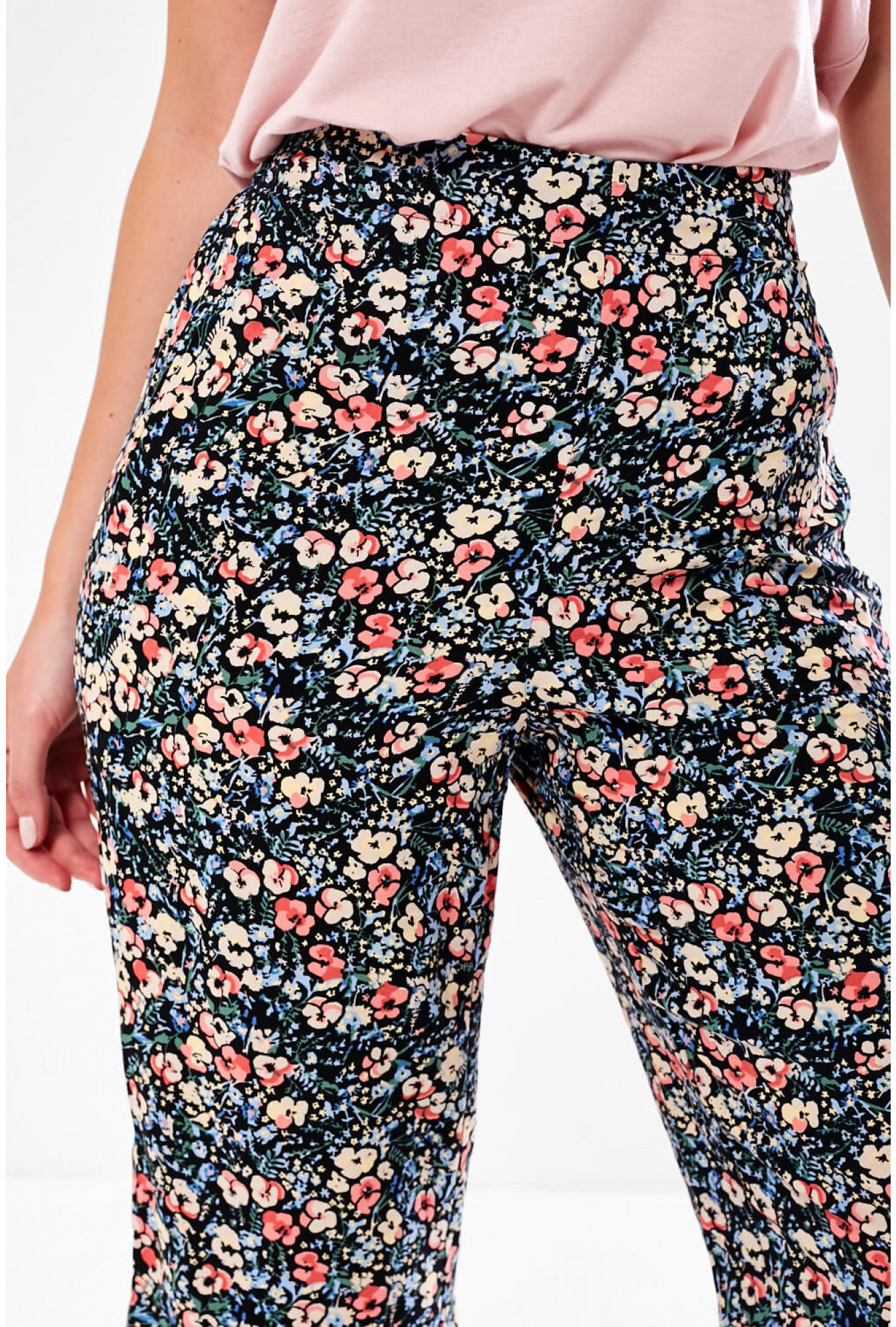 Vero Moda Simply Floral Culotte Trousers | iCLOTHING