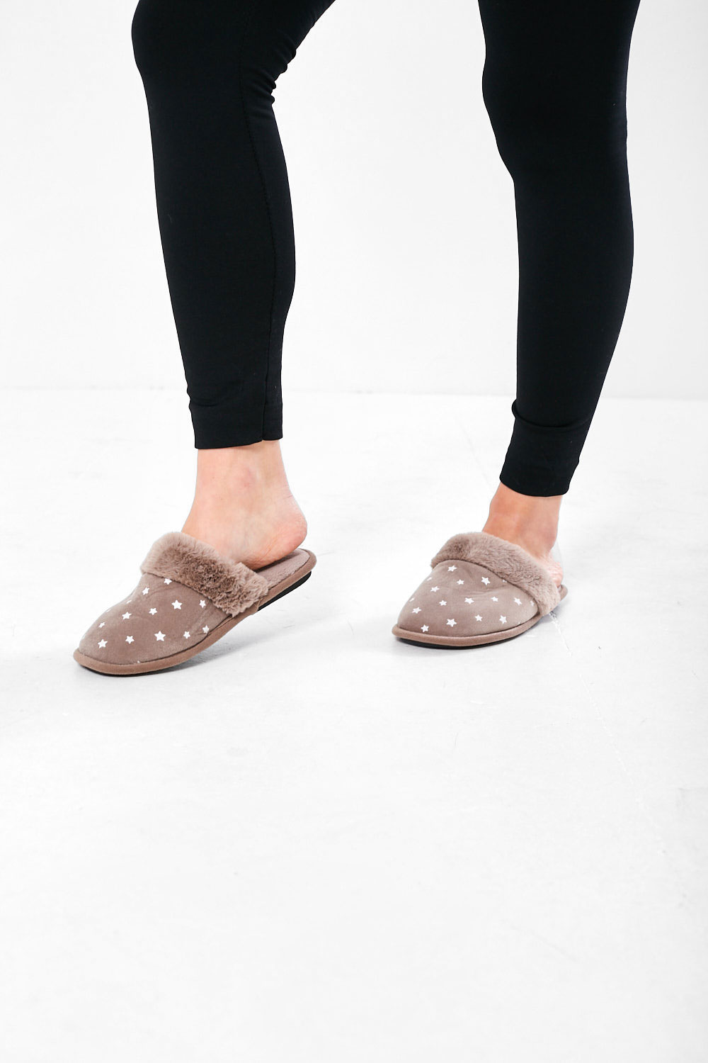 Fluffy Star Slippers in Mauve