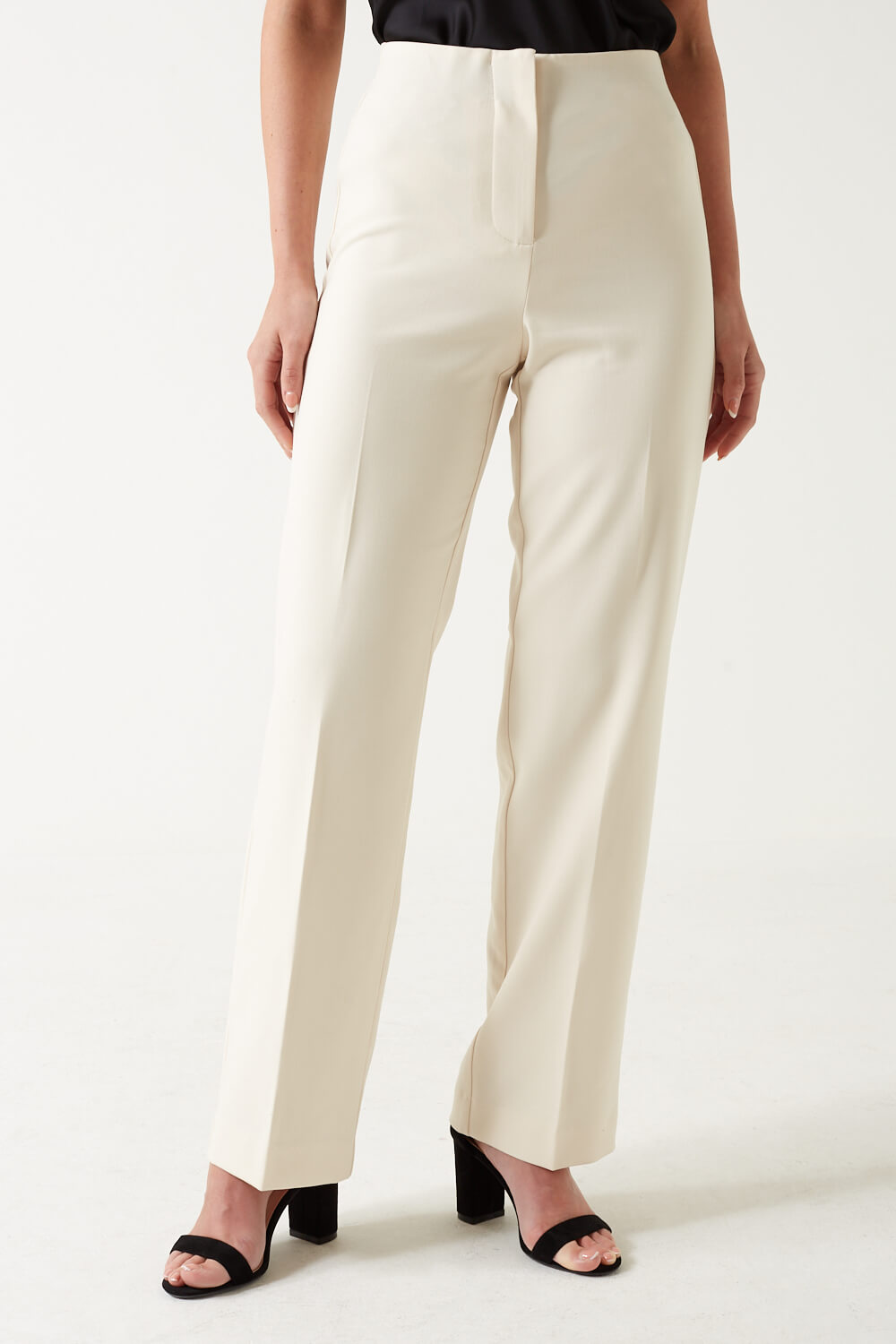 Aggregate 70+ cream straight leg trousers best - in.cdgdbentre