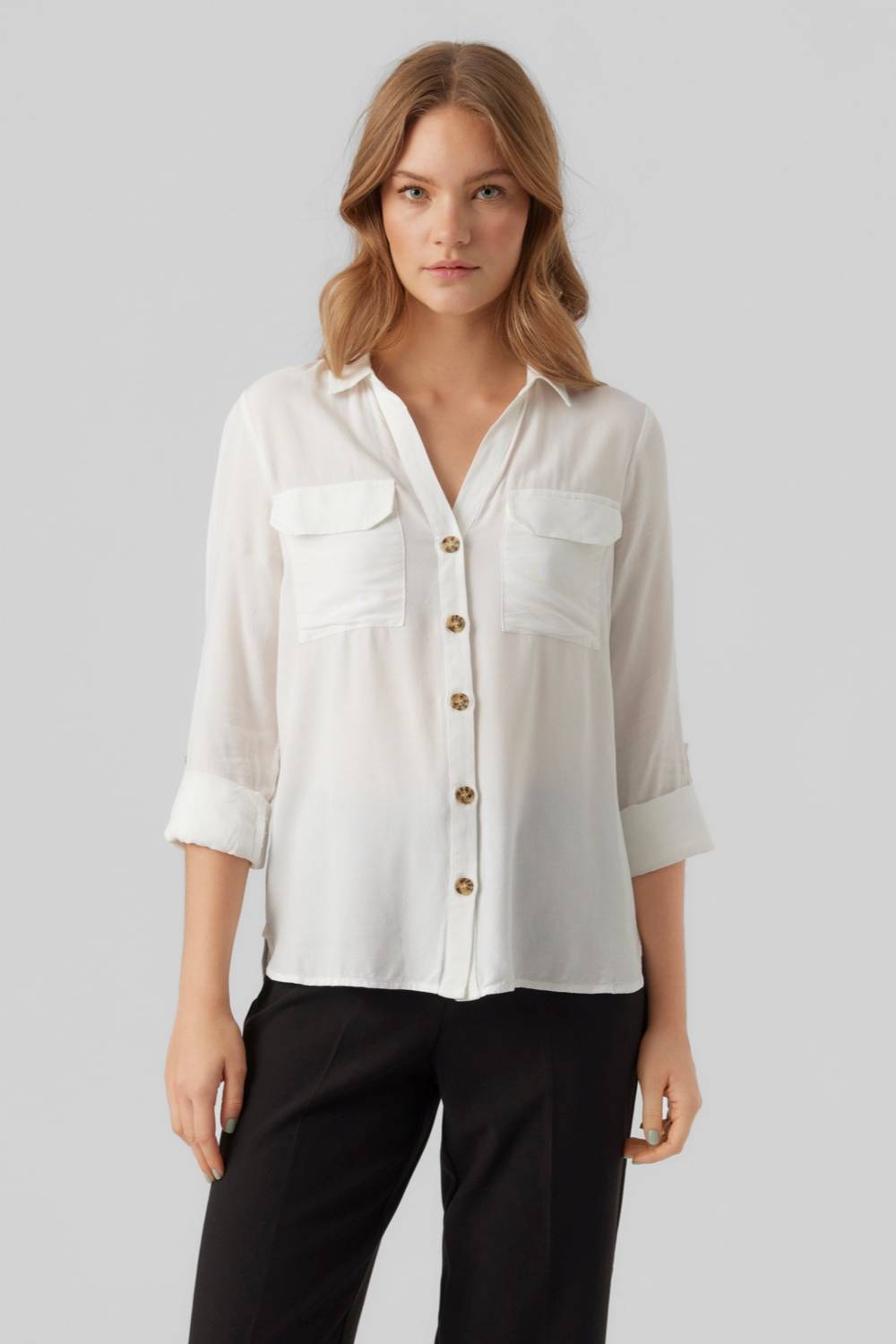 Vero Moda Bumpy Buttoned Blouse in White | iCLOTHING - iCLOTHING
